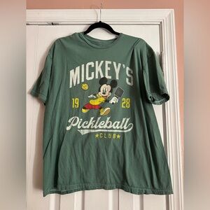 Disney - XL Green Mickey’s Pickle all Graphic Tee Shirt